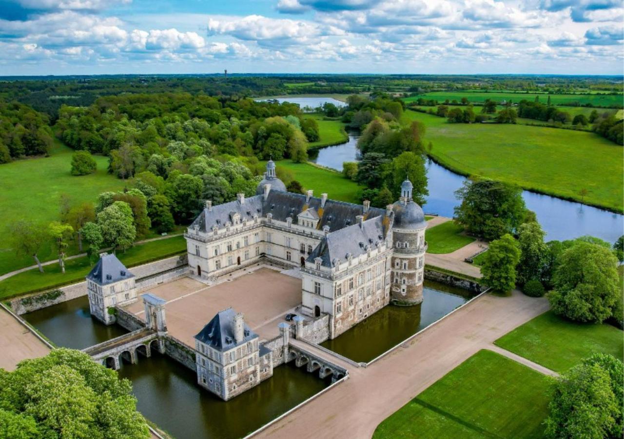 Les Logis Du Forgeron, Gites De Groupe Entre Loire & Vignes Saint-Jean-des-Mauvrets Exterior foto